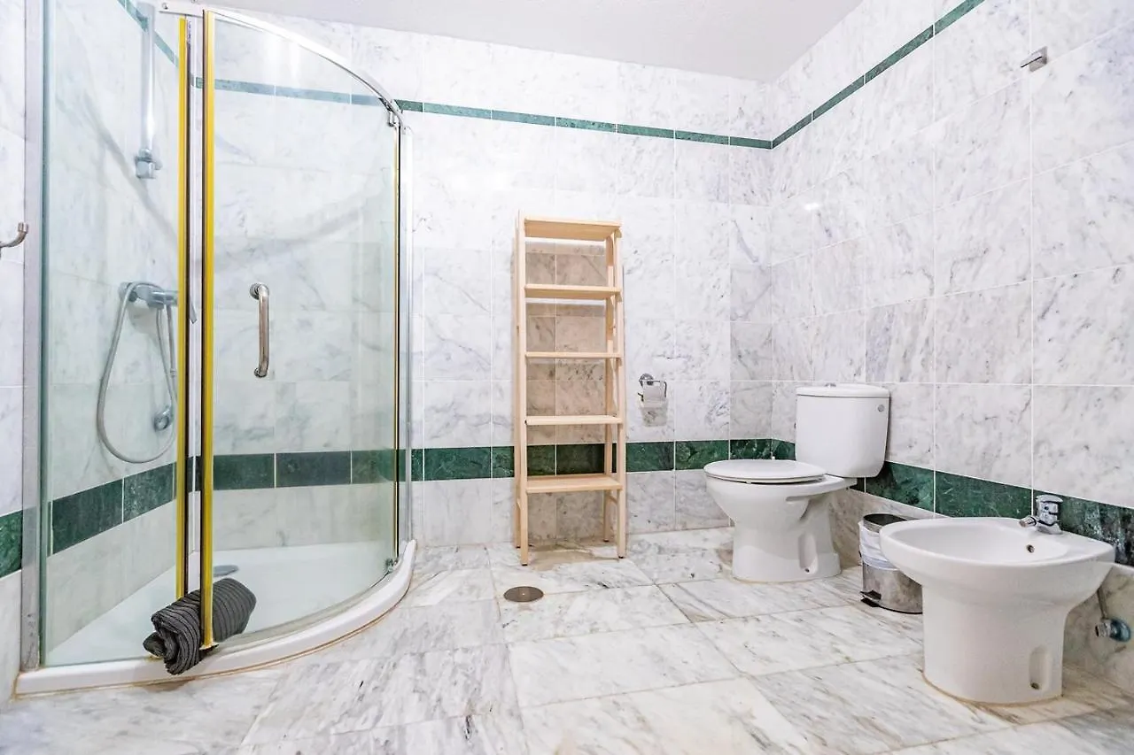 Two Bedroom Apartment In Los Cristianos Arona