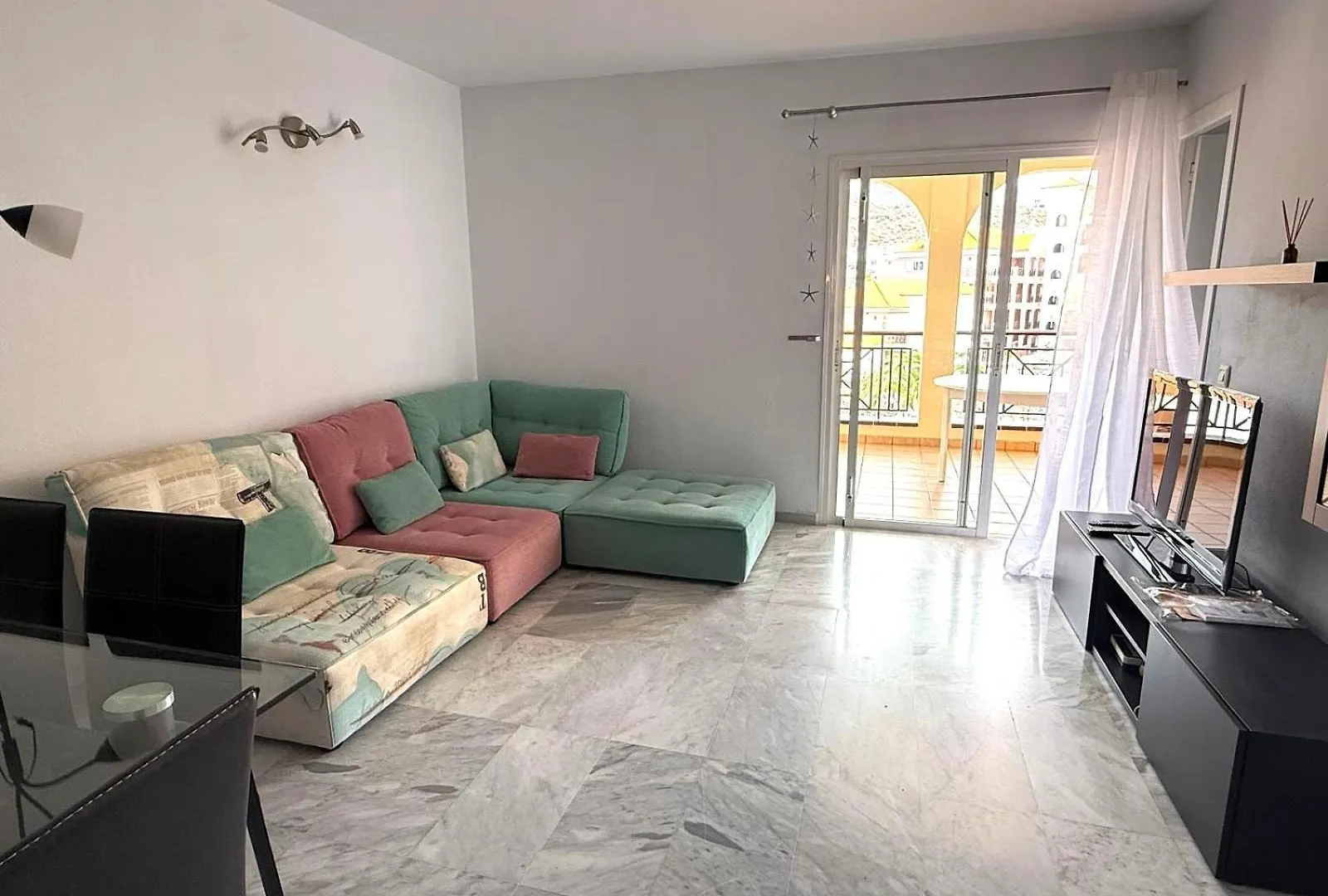 Two Bedroom Apartment In Los Cristianos Arona  Espanha